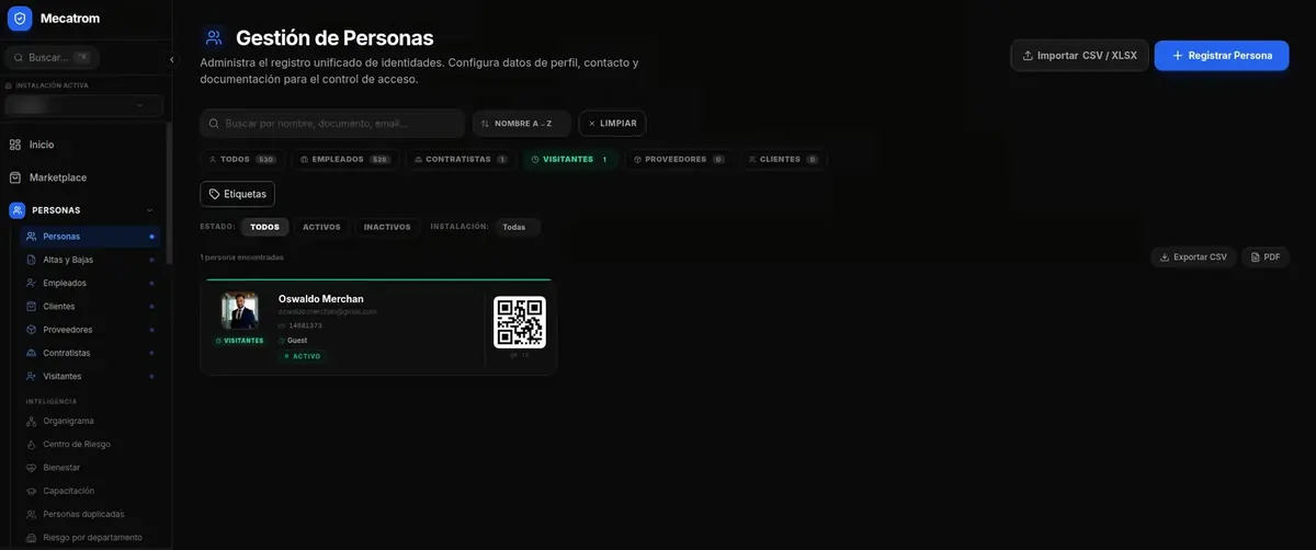 Registro unificado de identidades con filtros por tipo, estado e instalación.